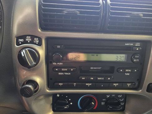 Used 2006 Ford Ranger XLT AWD/4WD image 13