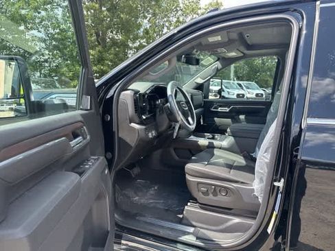 New 2026 GMC Sierra 2500 SLT w/ SLT Premium Package image 18