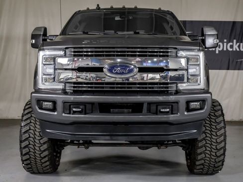 Used 2019 Ford F350 Lariat w/ Lariat Ultimate Package AWD/4WD image 2