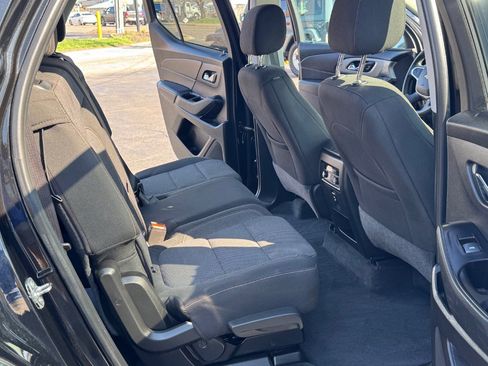 Used 2019 Chevrolet Traverse LS AWD/4WD image 17