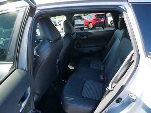 Used 2024 Toyota Corolla Cross AWD Hybrid w/ Convenience Package image 11