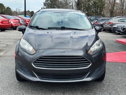 Used 2015 Ford Fiesta SE image 9