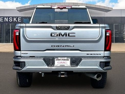 Used 2026 GMC Sierra 2500 Denali Ultimate AWD/4WD image 4