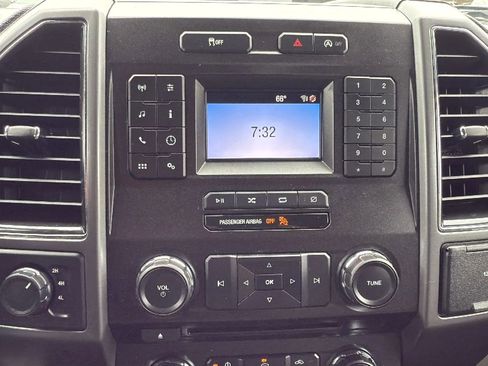 Used 2018 Ford F150 XLT AWD/4WD image 17