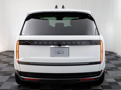 New 2025 Land Rover Range Rover SE image 18