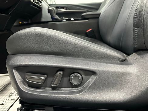 Used 2025 Toyota Camry XSE image 12