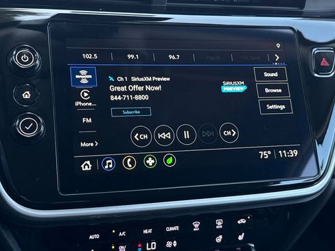 Used 2023 Chevrolet Bolt EUV LT w/ Comfort Package FWD image 21