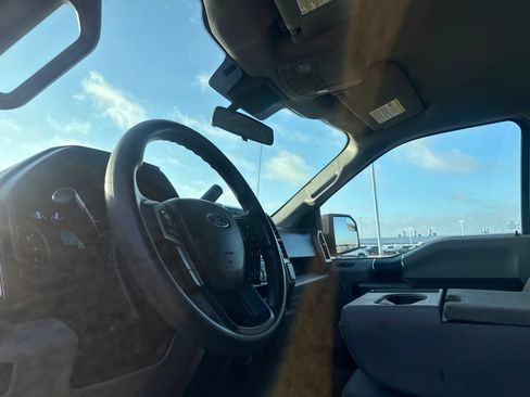 Used 2019 Ford F150 XLT RWD image 32