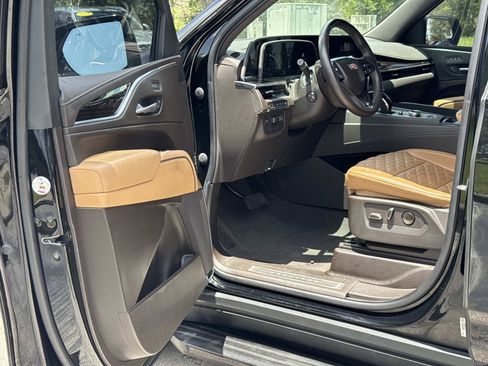 Certified 2023 Cadillac Escalade Sport w/ Touring Package AWD/4WD image 13