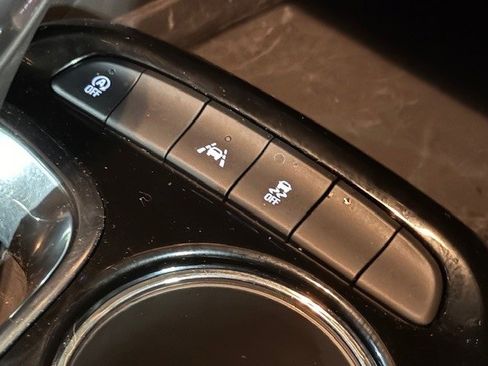 Used 2023 Buick Encore GX Preferred image 20