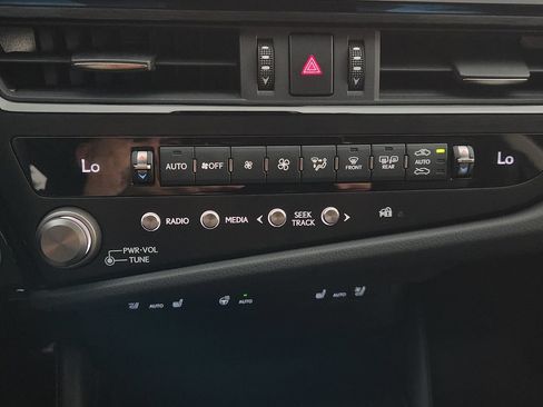Certified 2025 Lexus ES 350 w/ Premium Package FWD image 18