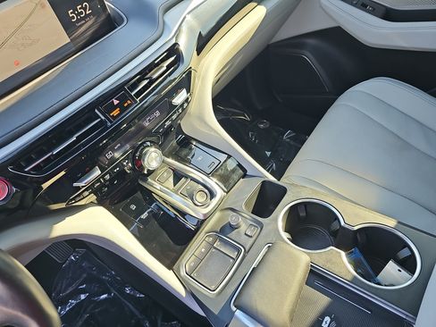 Used 2024 Acura MDX FWD w/ Technology Package image 26