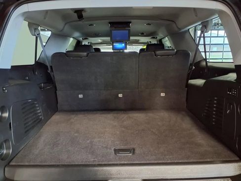 Used 2016 Cadillac Escalade ESV Luxury AWD/4WD image 6