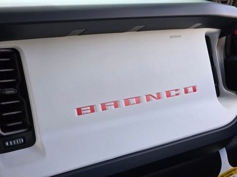 New 2026 Ford Bronco Heritage Edition AWD/4WD image 14