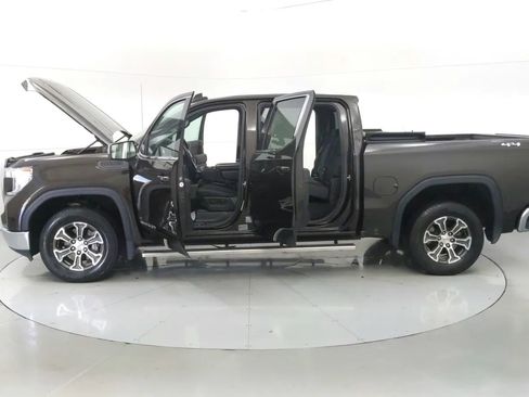 Used 2020 GMC Sierra 1500 SLE w/ SLE Convenience Package image 12