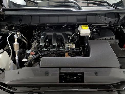 Used 2025 Nissan Pathfinder SV FWD image 29