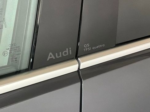 Certified 2025 Audi Q5 Premium w/ Convenience Package image 28