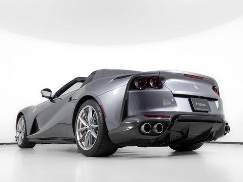Used 2021 Ferrari 812 GTS RWD image 19