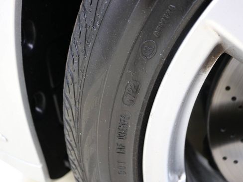 Used 2013 Mercedes-Benz S 550 4MATIC image 24