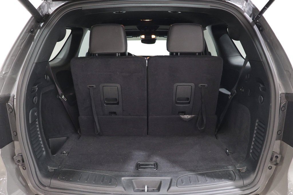 Used 2023 Dodge Durango R/T w/ Hemi Orange Plus Package AWD/4WD image 39