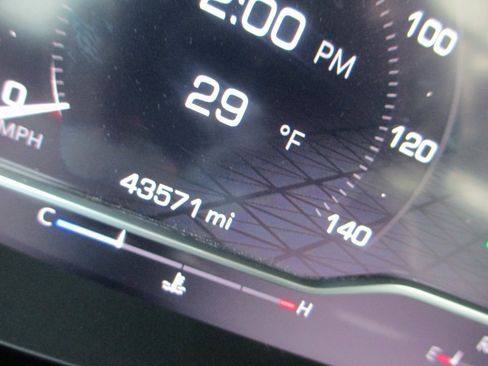 Certified 2022 GMC Yukon XL Denali image 32