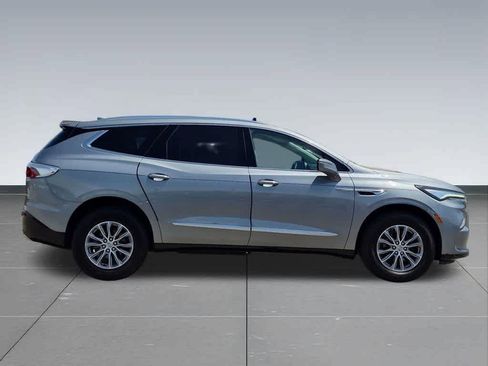 Used 2024 Buick Enclave Essence AWD/4WD image 7