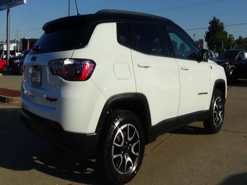 Certified 2024 Jeep Compass Trailhawk w/ Sun and Sound Group image 6