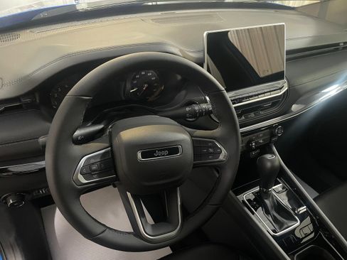 New 2026 Jeep Compass Latitude image 10