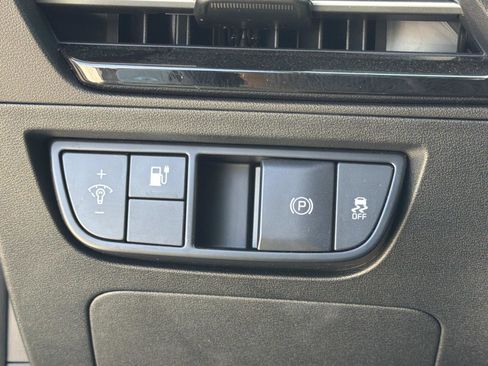 Used 2024 Kia EV6 Light RWD image 17