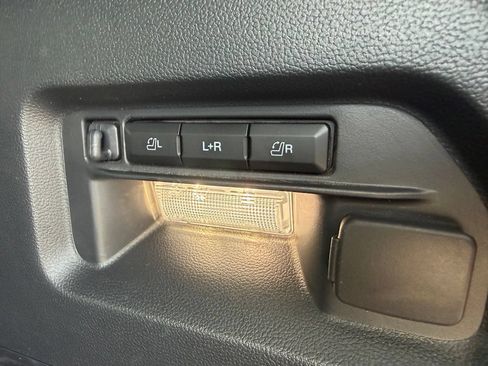 Used 2025 Ford Explorer ST AWD/4WD image 29