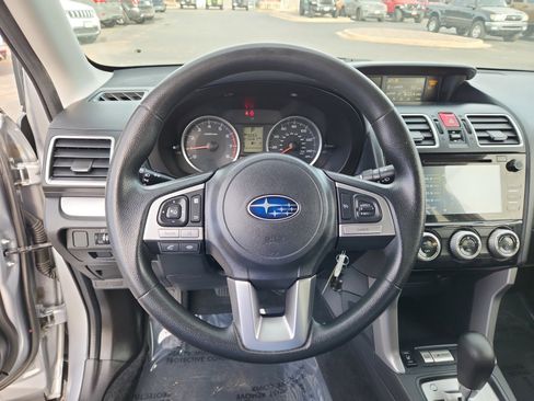 Used 2017 Subaru Forester 2.5i Premium w/ All-Weather Package image 9