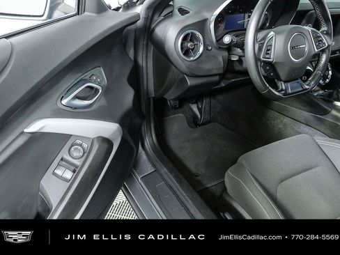 Used 2021 Chevrolet Camaro LT RWD image 7