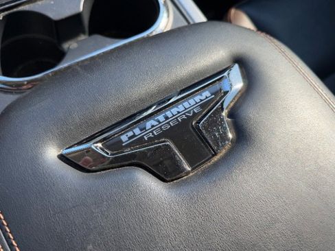 Used 2018 Nissan Titan Platinum Reserve w/ Platinum Utility Package AWD/4WD image 19