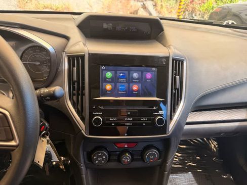 Used 2019 Subaru Impreza 2.0i Premium AWD/4WD image 17