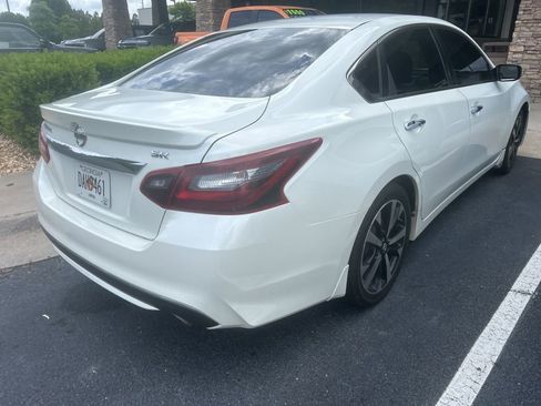 Used 2018 Nissan Altima 2.5 SR FWD image 5