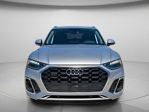 Used 2023 Audi Q5 2.0T Premium w/ Convenience Package AWD/4WD image 4