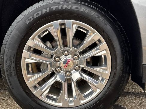 Used 2022 GMC Yukon Denali AWD/4WD image 16