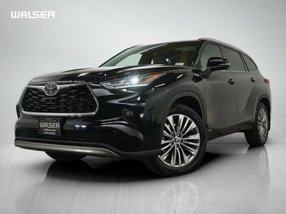 Used 2025 Toyota Highlander Platinum