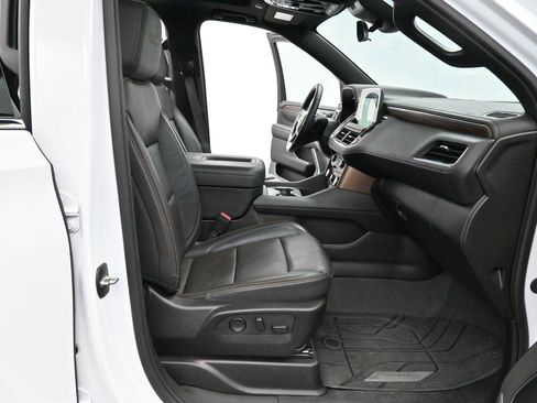 Used 2024 Chevrolet Tahoe High Country AWD/4WD image 36