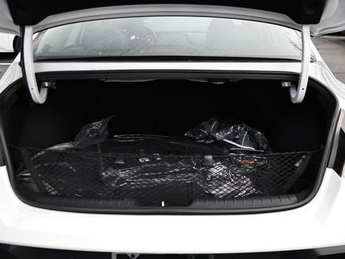 New 2026 Hyundai Elantra Limited FWD image 5