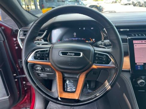 Used 2023 Jeep Grand Cherokee L Summit AWD/4WD image 11
