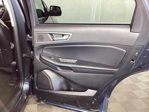 Used 2023 Ford Edge SEL w/ Convenience Package AWD/4WD image 11