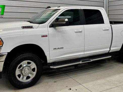 Used 2022 RAM 2500 Big Horn AWD/4WD image 1
