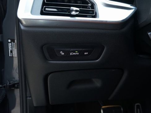 Used 2025 BMW X5 xDrive50e w/ M Sport Package image 30