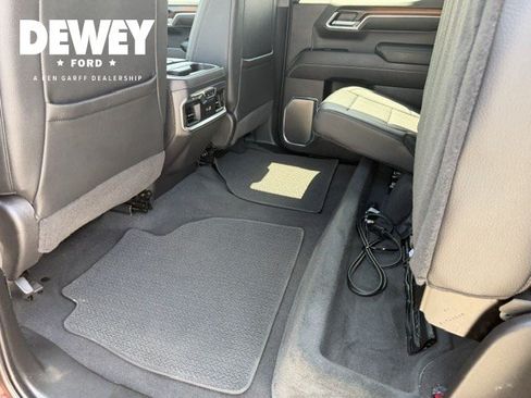 Used 2024 GMC Sierra 1500 Denali w/ Technology Package AWD/4WD image 33