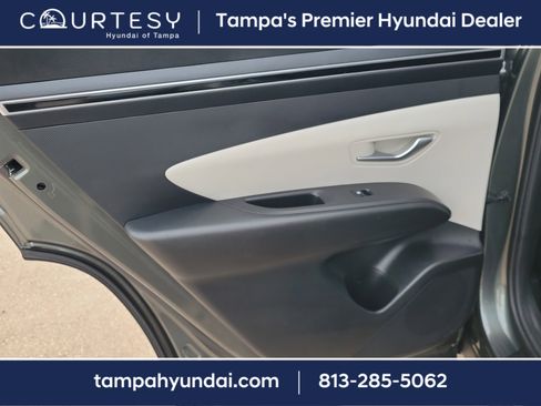 Used 2022 Hyundai Tucson SE w/ Cargo Package image 9