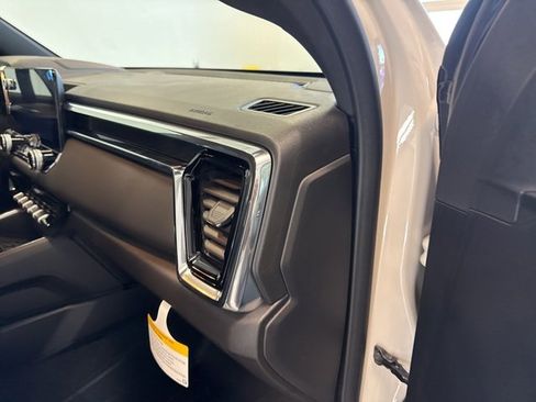 New 2026 GMC Canyon Elevation w/ Convenience Package image 25