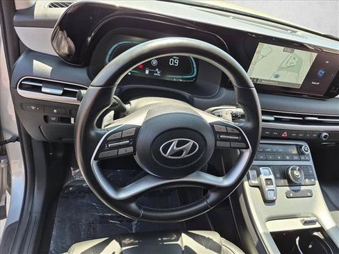 Used 2024 Hyundai Palisade SEL FWD image 11