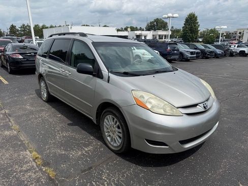 Used 2007 Toyota Sienna LE FWD image 4