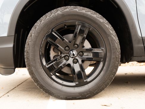 Certified 2022 Honda Ridgeline Black Edition image 14